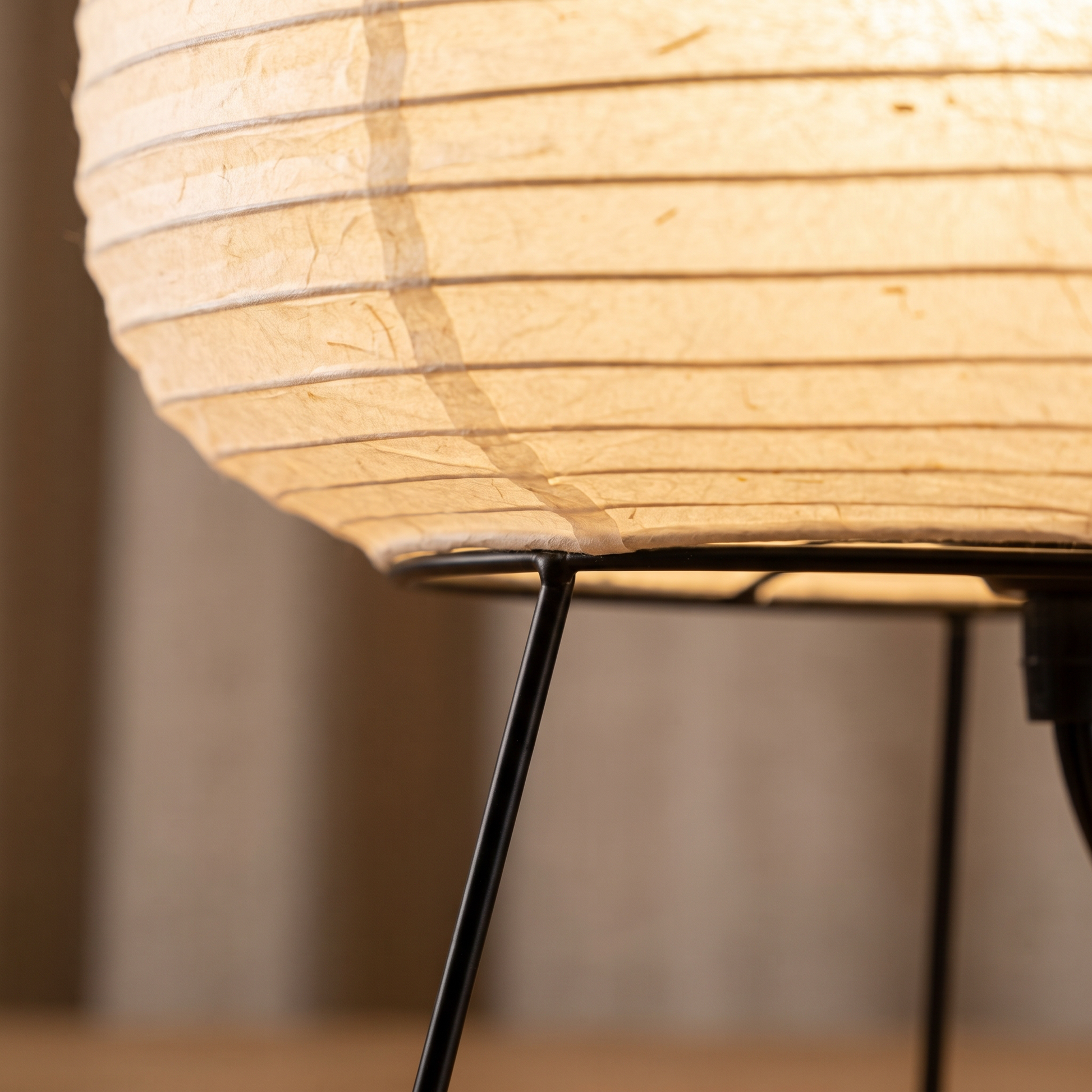 Elegant Rice Paper Table Lamp — close-up rice paper detail